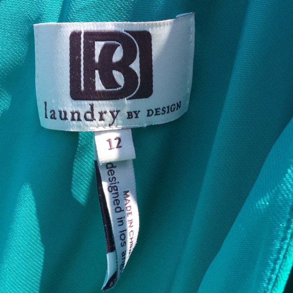 Dress - Picture 6 of 7